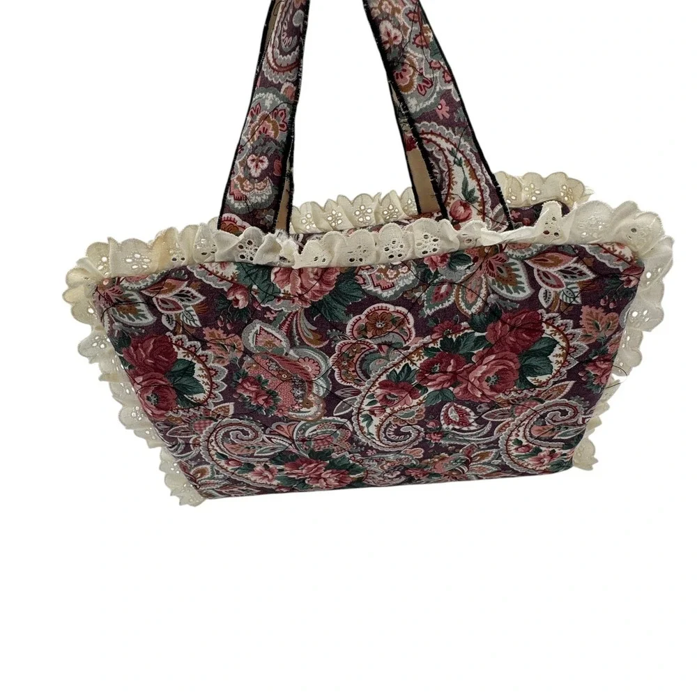 VTG Handmade Quilted Floral Paisley Book Cover Bible Handle Lace Trim Pockets